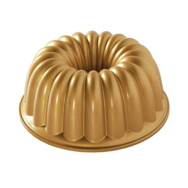  Nordic Ware Pro Form Heavyweight 12 Cup Bundt Pan: Kitchen Tube Cake  Pan: Home & Kitchen