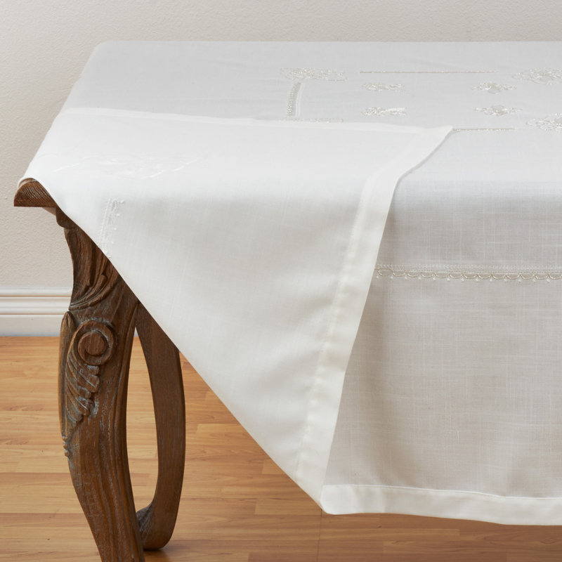 Nappe brodée avec motif fleur de lys, Ivoire, L 180 po x l 69 po