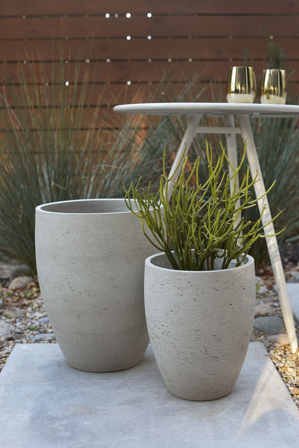 Daril 14" Pot Planter, 12.75" H x 10.5" W x 10.5" D