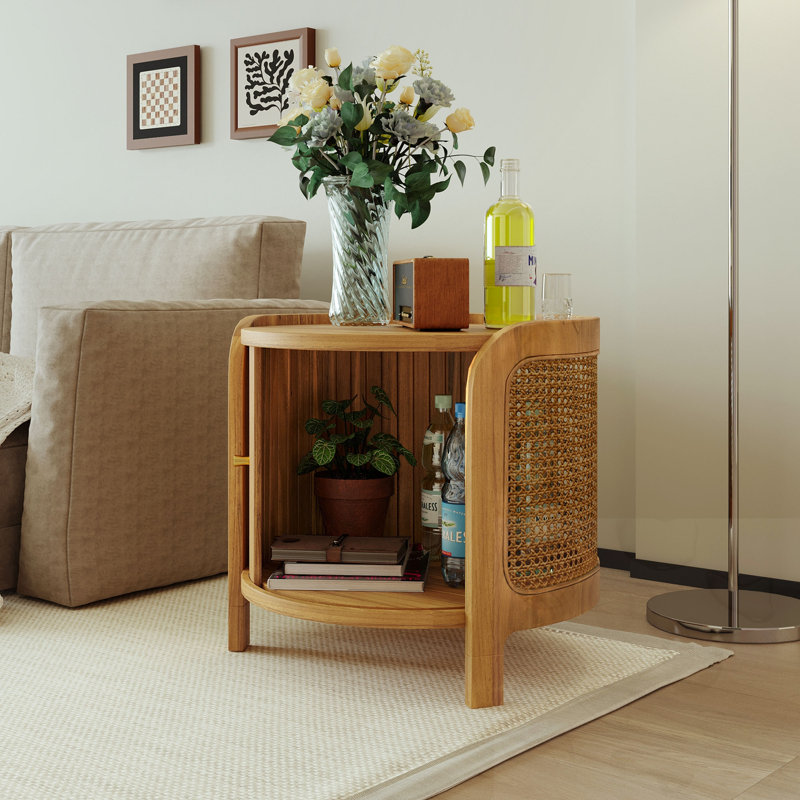 Table de bout en rotin et armoire