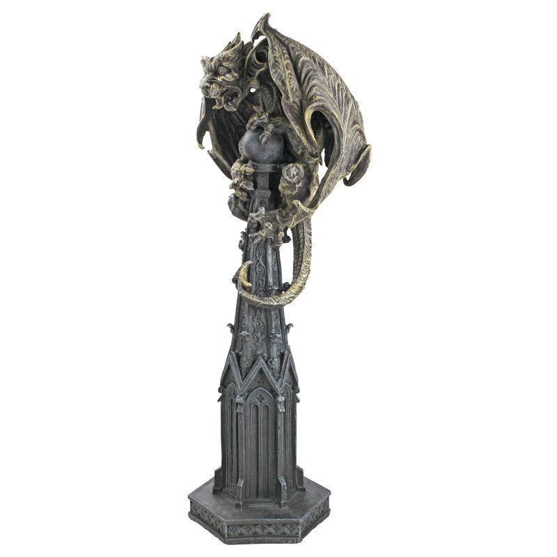 Statue gargouille rapace gardien du domaine
