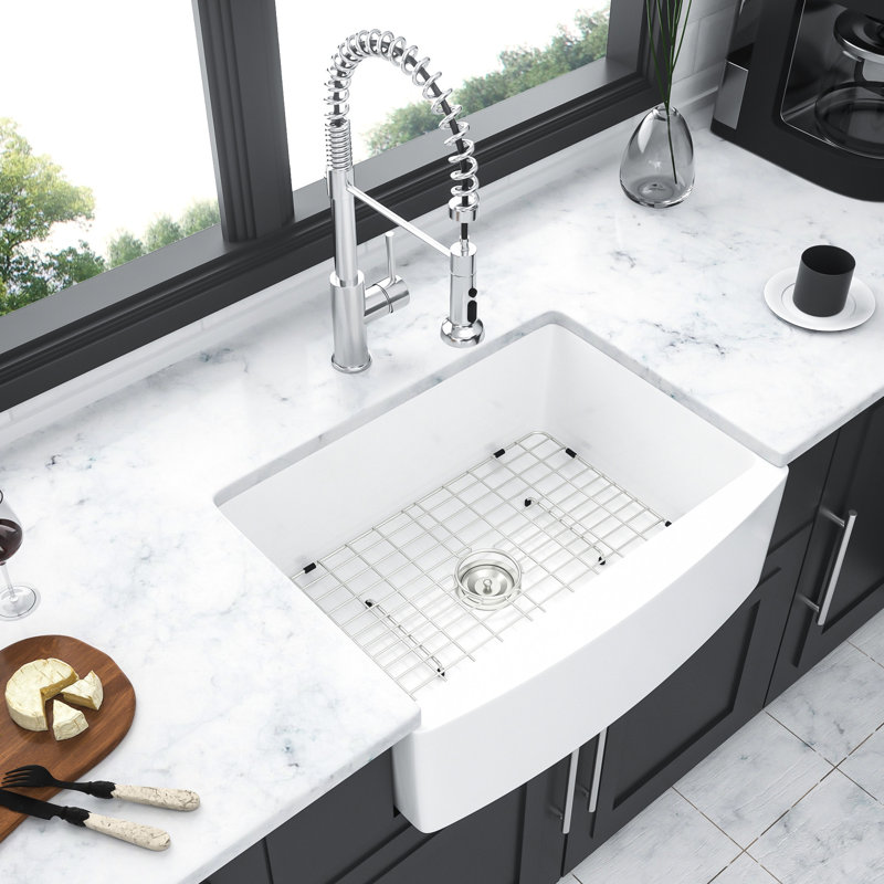 Évier en céramique blanche 24 po - Tablier simple à bord arqué pour un espace de cuisine élégant 24 po