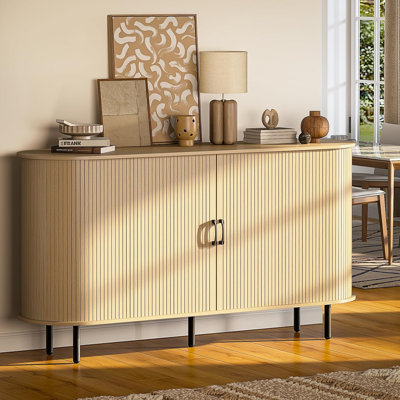 Buffet en bois de 55 po avec rangement, armoire à café de style Mid-Century avec portes et tablettes coulissantes, console d'appoint pour cuisine, salle à manger, vestibule (chêne)