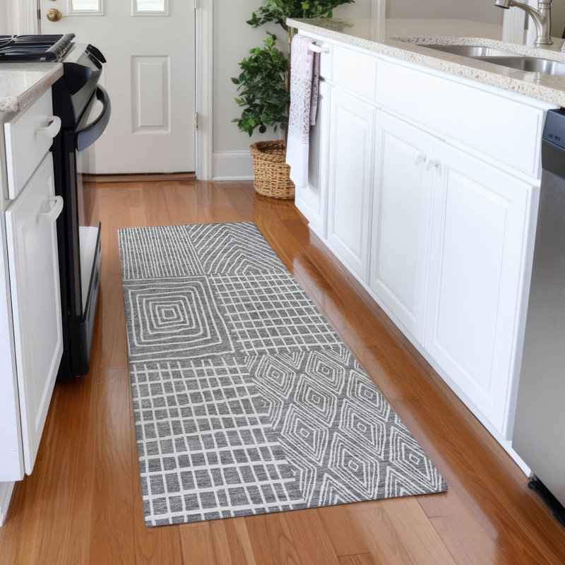Premium Machine Washable Lyndhurst AMF990 Geometric Rug, Runner 2'3" x 7'6"