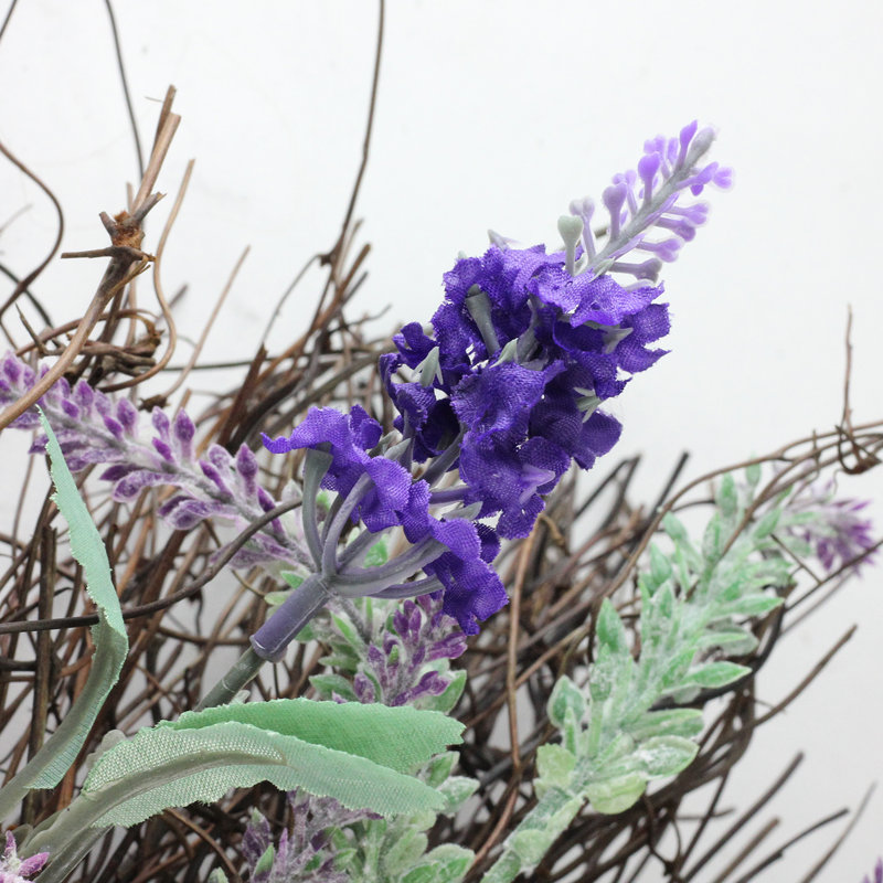 Couronne de lavande avec brindille florale printanière mauve et verte 22 po