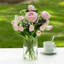 Tulipe artificielle et rose dans un vase-453493386