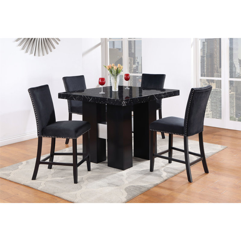 Ensemble de tabourets de bar en velours luxueux pour un intérieur élégant