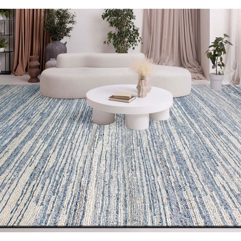 Wool Area Rug in Blue/Ivory, Rectangle 10' x 14'