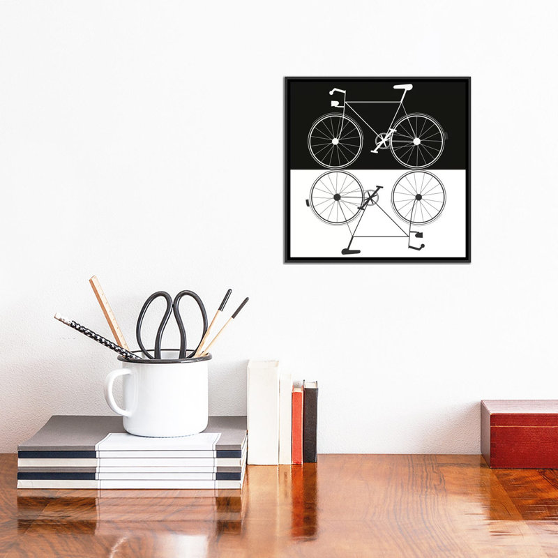 «Two Bikes», impression sur toile, H 18 po x l 18 po x P 1,5 po, Toile avec cadre noir, Pas de tapis
