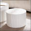 Ensemble de 2 tables d'appoint gigognes rondes en bois avec motifs complexes pour les salons et les chambres modernes