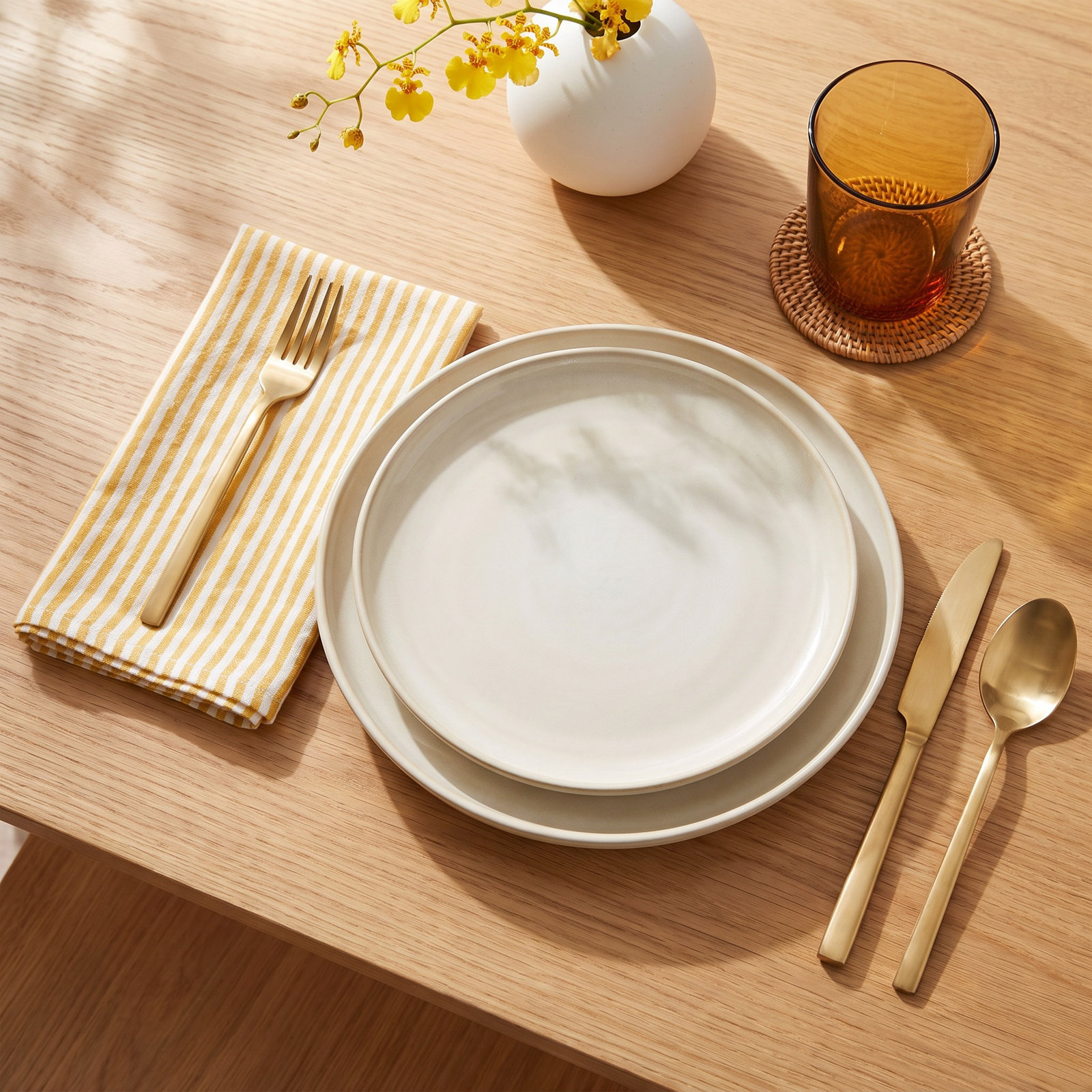 Adamsburg Reversible Linen Napkin, Mustard