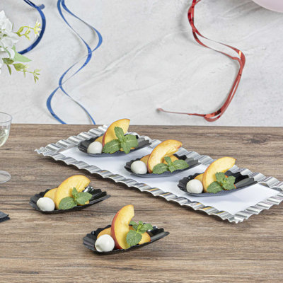 Restaurantware-3.3 x 3.3 Inch Mini Plastic Plates, 100 Disposable Plates - Oyster Shell Shaped, Mini, Black Plastic Tasting Dishes, For Appetizers, Desserts, Or Samples, For Parties Or Events