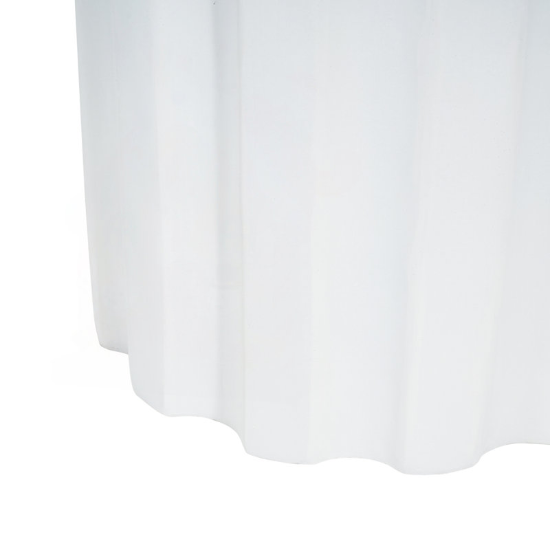 Table d'appoint blanche en béton cylindrique