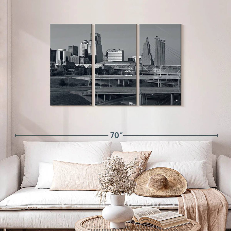 Rorry Kansas BW Skyline, 28" H x 45" W
