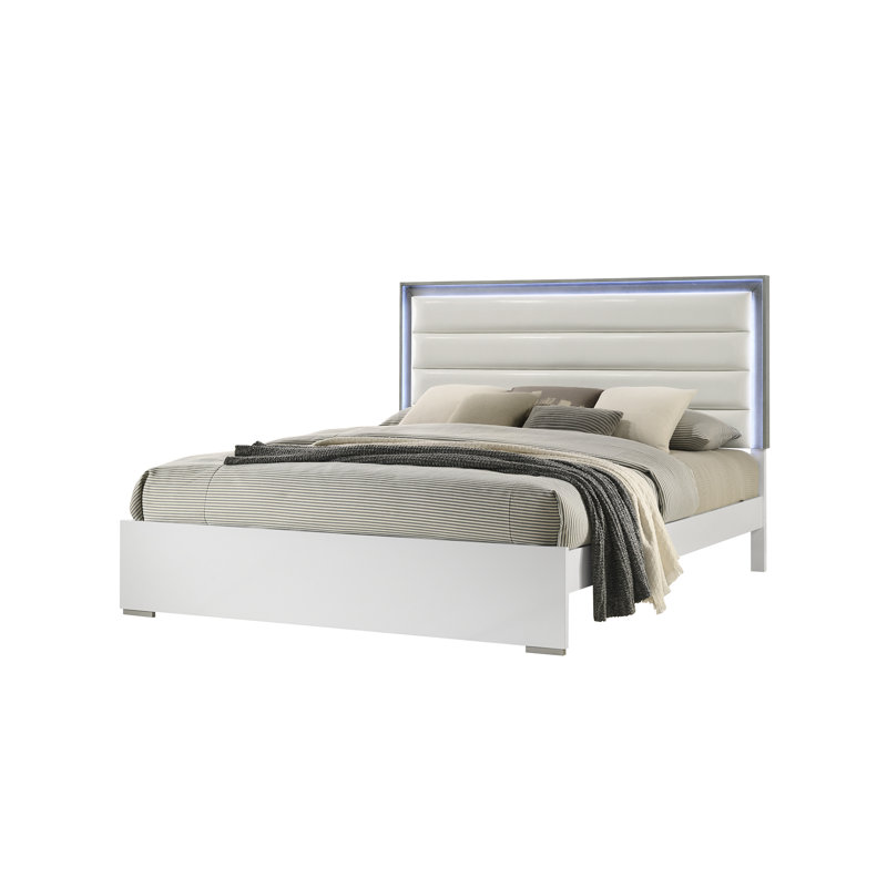 Kyrstyn Upholstery Bed, Queen