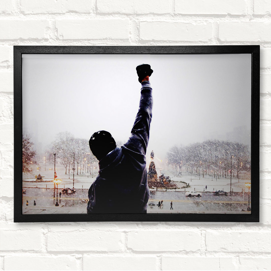 Rocky Balboa On The Steps - Geschlossener Eckrahmen Kunstdrucke auf Holz