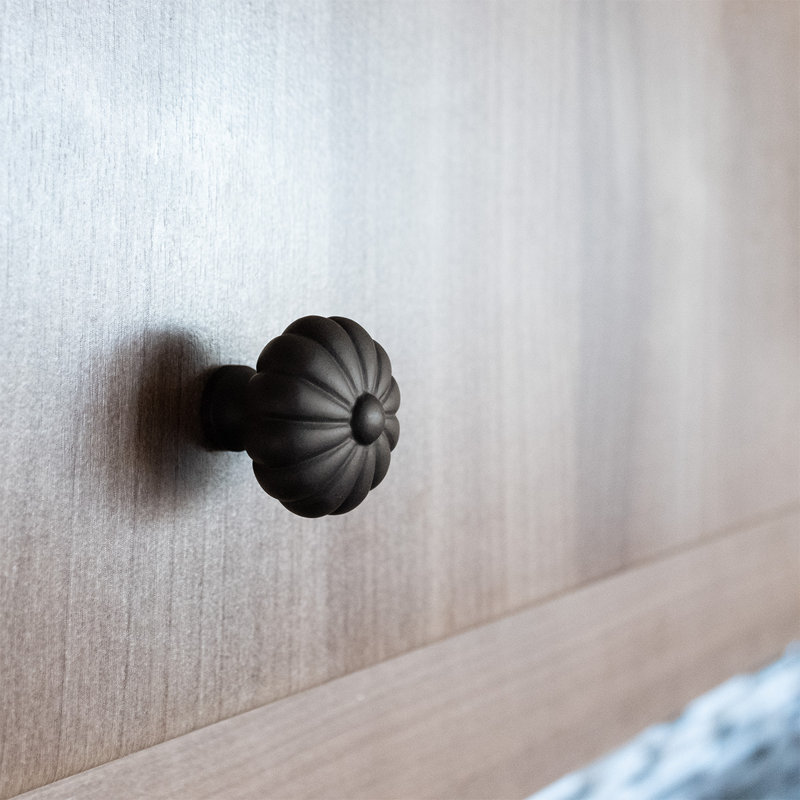 Poignée fleur CK Series, Bronze huilé, Diamètre du bouton 1,25 po