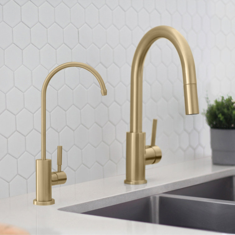 Single Handle Pull Down Kitchen Faucet with drinking Water Tap in Gold