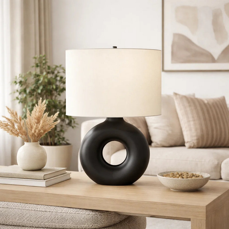 Lampe de table Vono, 24 po, base ronde en céramique noire, abat-jour en lin ivoire, Noir