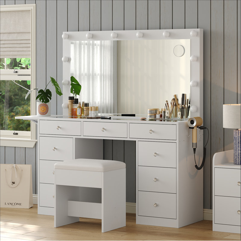 Tashionna Dressing Table, White