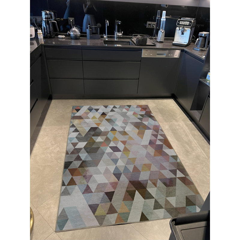 Khaila Performance Washable Geometric Indoor / Outdoor Rug, Rectangle 4'7" x 6'7"
