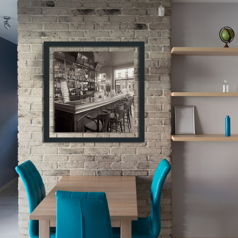 « la colombre cafe iii » par alan blaustein,, reproduction de photo encadrée, H 39,5 po x l 39,5 po x P 0,75 po