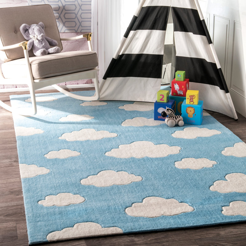 Tapis touffeté à la main à motif nuageux bleu Sachiko Abbas, Rectangle 3 pi 6 po x 5 pi 6 po