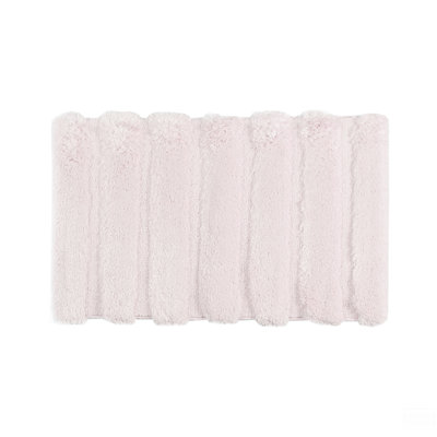 Tapis rosé 21 po x 34 po