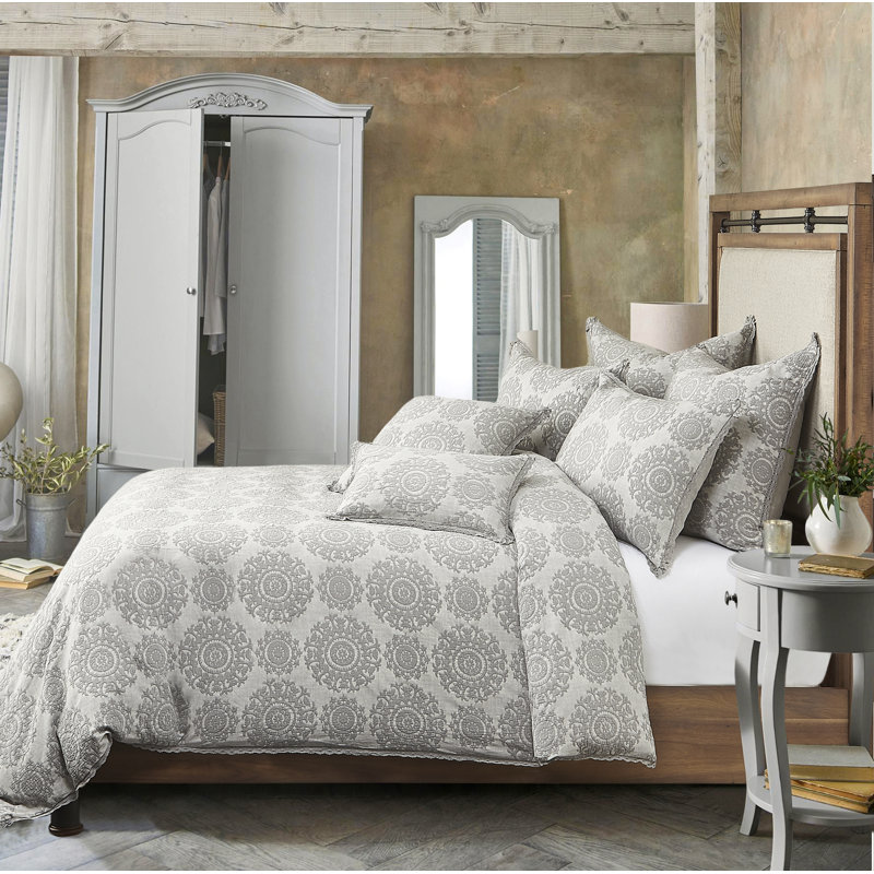 Reagan Duvet Cover, King Duvet Cover + 5 Shams + 2 Throw Pillows