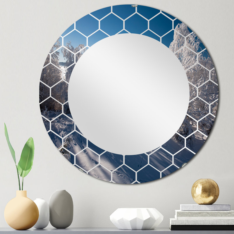 Sunshine Through Snowy Winterlandscape I - Miroir mural Cabin & Lodge, 24 po x 24 po