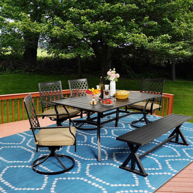 Chaise de patio avec coussin