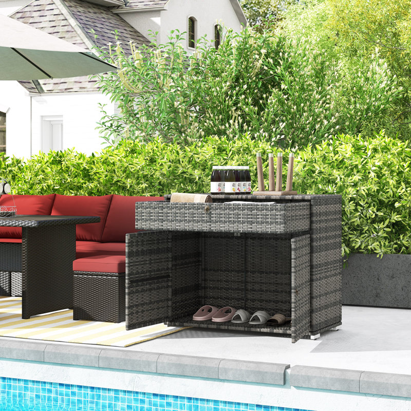 Outsunny 39.4'' W 196 Gallons Water Resistant Wicker Towel Valet, Gray