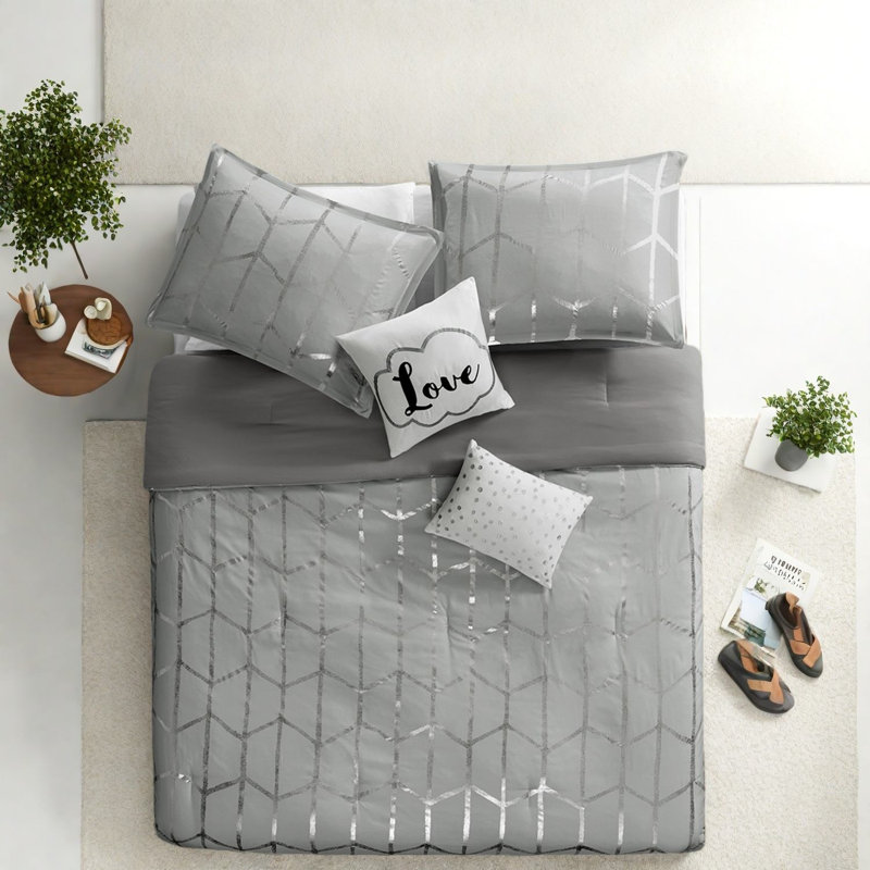 Soft Microfiber Bedding Sets, Metallic Modern Comfort For Home