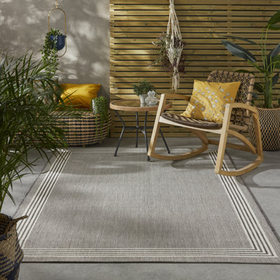 Aelita Indoor / Outdoor Area Rug