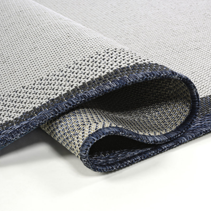 Tapis intérieur / extérieur crème / bleu marine Oneva, Nouveauté : 9 pi x 12 pi