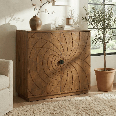 Armoire de rangement à 2 portes NTC BLOOM, armoire d'appoint design en bois massif avec portes à motif géométrique sculpté à la main, système de rangement modulaire et extensible pour le salon, aspect teck