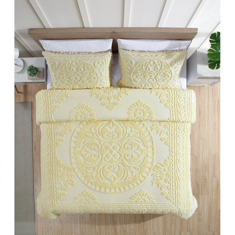 Medallion Cotton Farmhouse / Country Quilt, Queen, Yellow