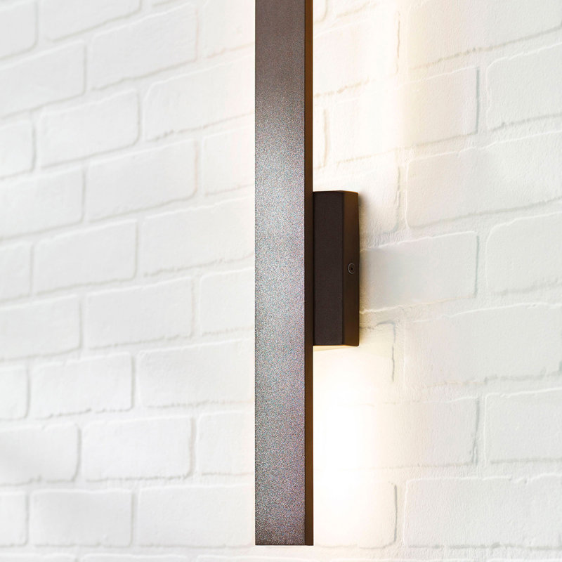 Blade 1 - Light LED Outdoor Armed Sconce