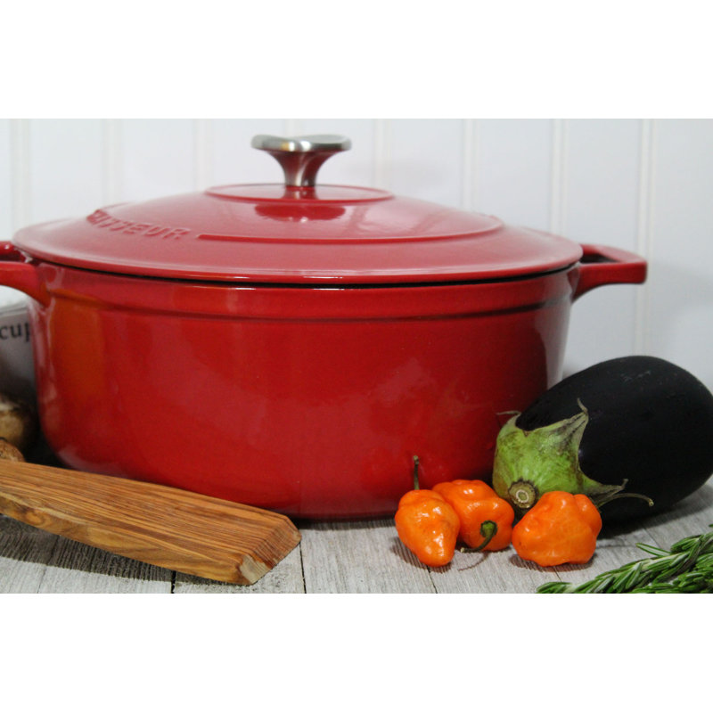 Chasseur Cast Iron Round Dutch Oven, 3.25 Qt., Red