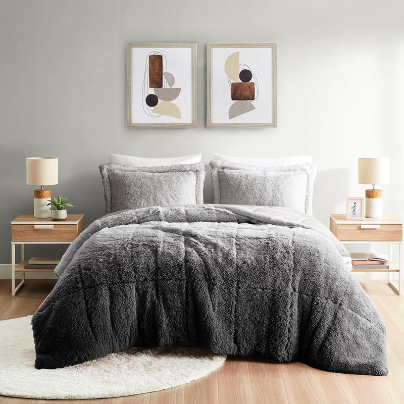 Édredon douillet à poil long gris ombragé pour lit double / grand lit