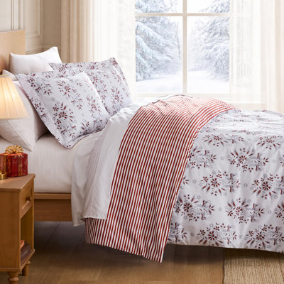 Southshore Fine Linens Merry Manor Full/Queen Christmas 3-Piece Duvet Cover Set, Ultra Soft Microfiber, 1 Duvet Cover & 2 Standard Shams, Hidden Zipper & Corner Ties