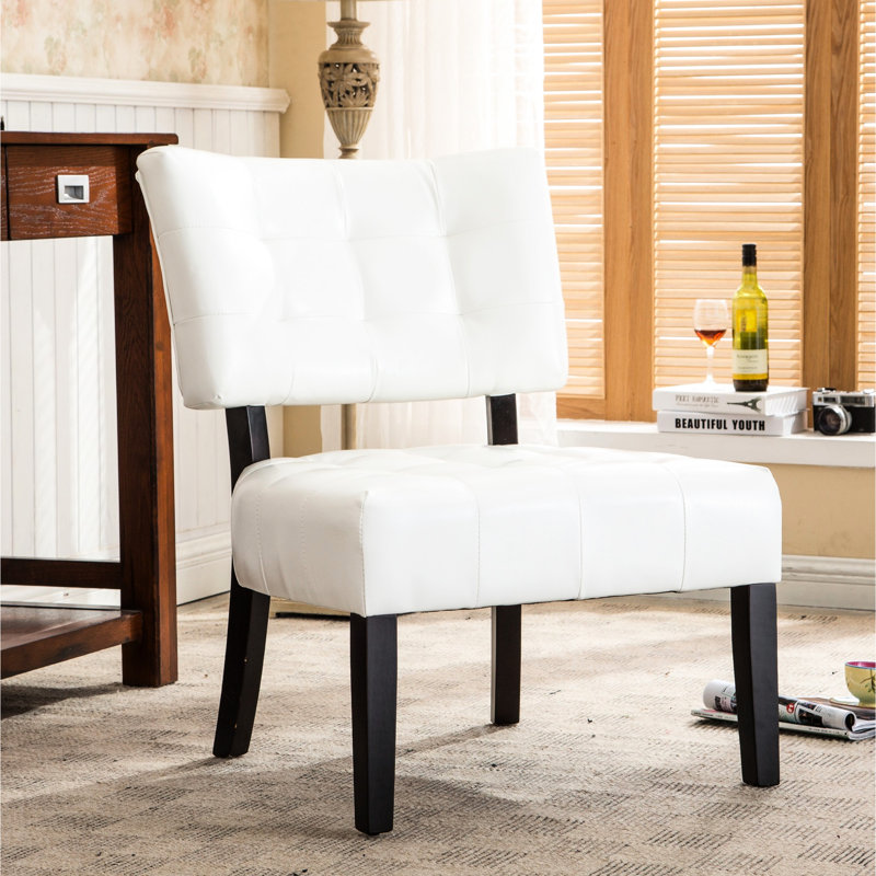 Fauteuil en cuir mélangé avec assise surdimensionnée, matériaux et look élégant, siège d'appoint, revêtement de style tendance