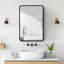 Armoire de salle de bain polyvalente avec un design élégant et beaucoup de rangement