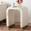 Table de bout Joscelyne avec nacre de Capiz beige côtier et blanc