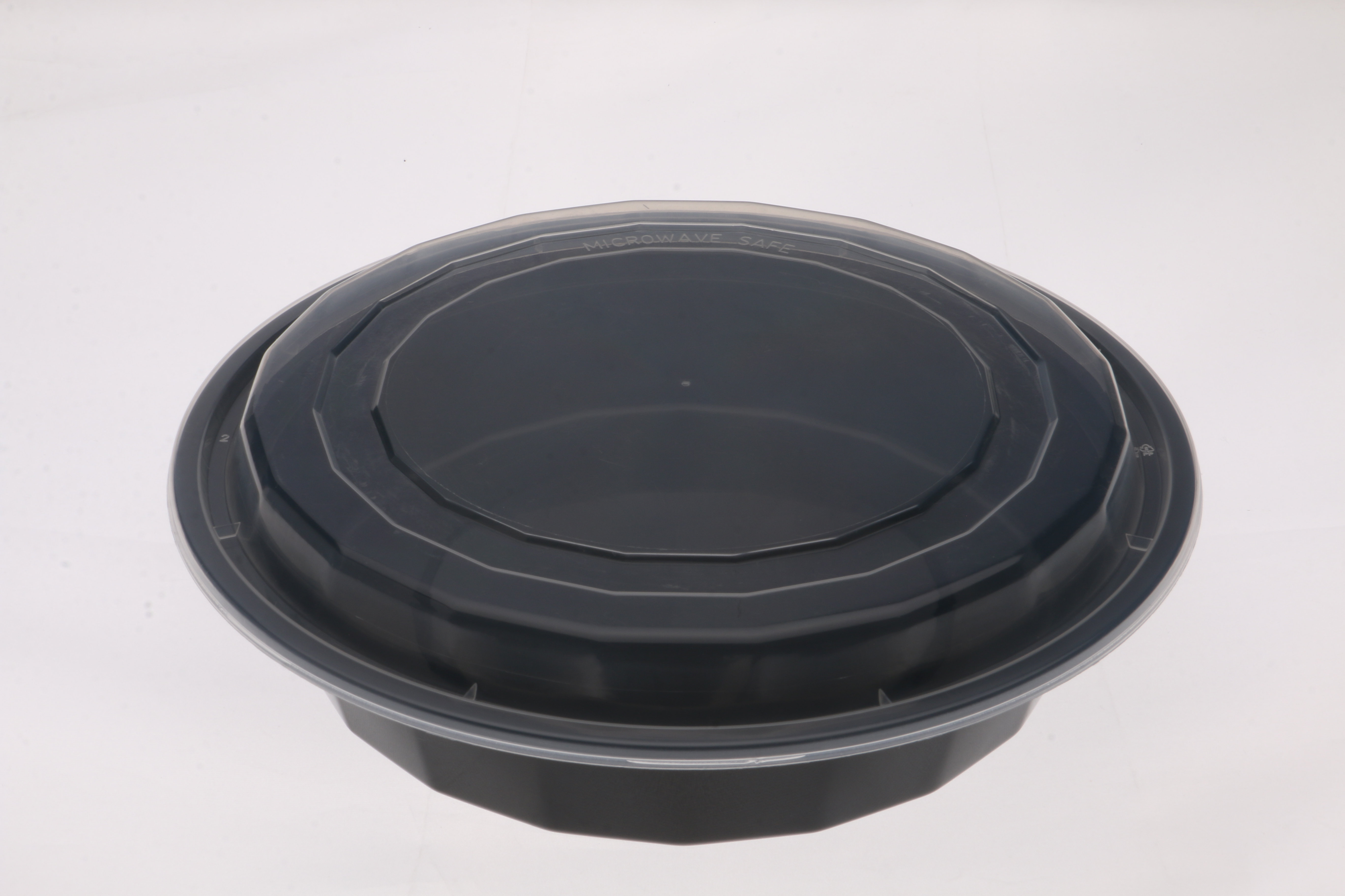 https://assets.wfcdn.com/im/96983721/compr-r85/2168/216807276/disposable-plastic-serving-bowl-for-150-guests.jpg