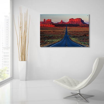 «Mile 13» par Shawn / Corinne Severn, art mural en verre acrylique