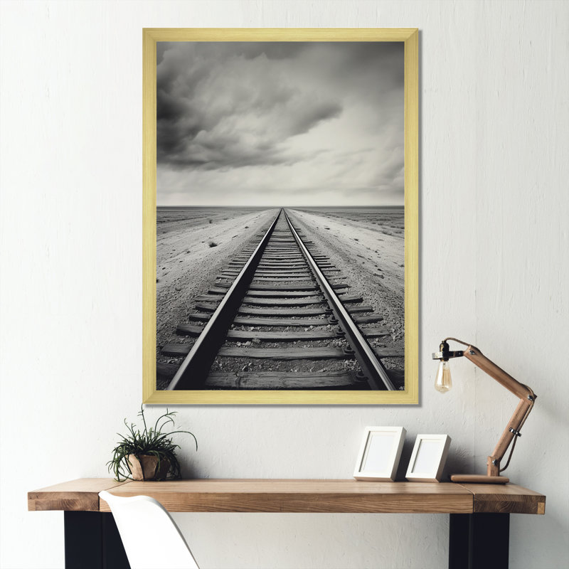 Minimalisme au pays des merveilles, train sur rail, impression sur toile, H 44 po x l 34 po x P 1,5 po, Encadrement doré
