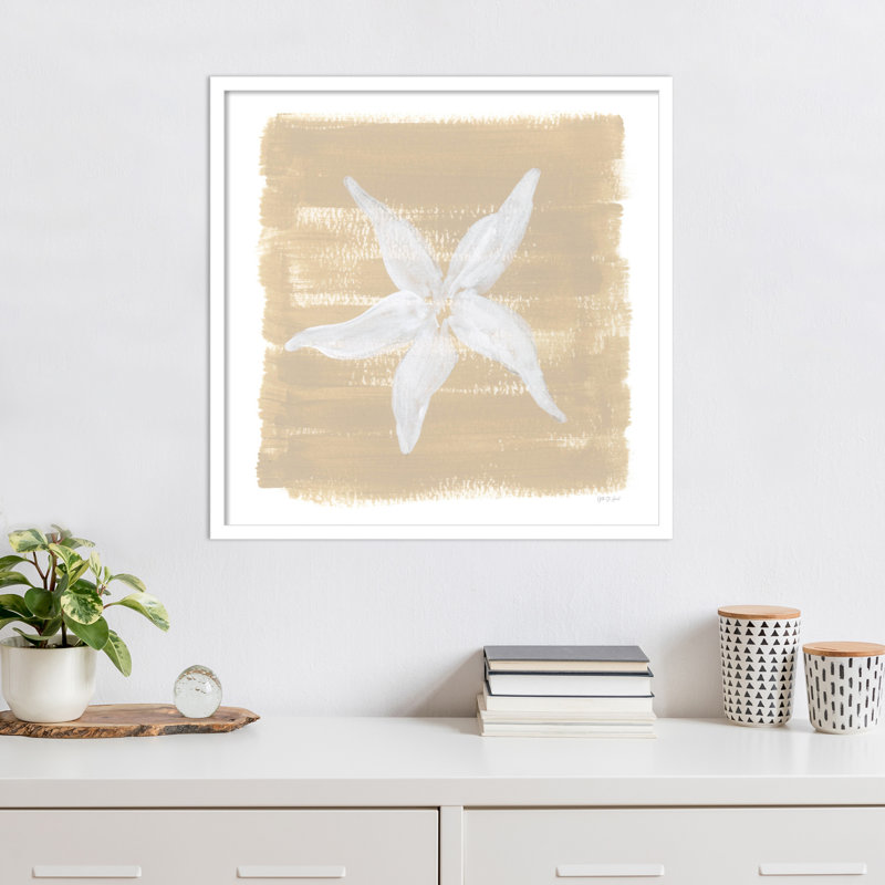 «Soft Sea Starfish» par Yvette St. Amant, reproduction d'art encadrée sur bois, H 25 po x l 25 po