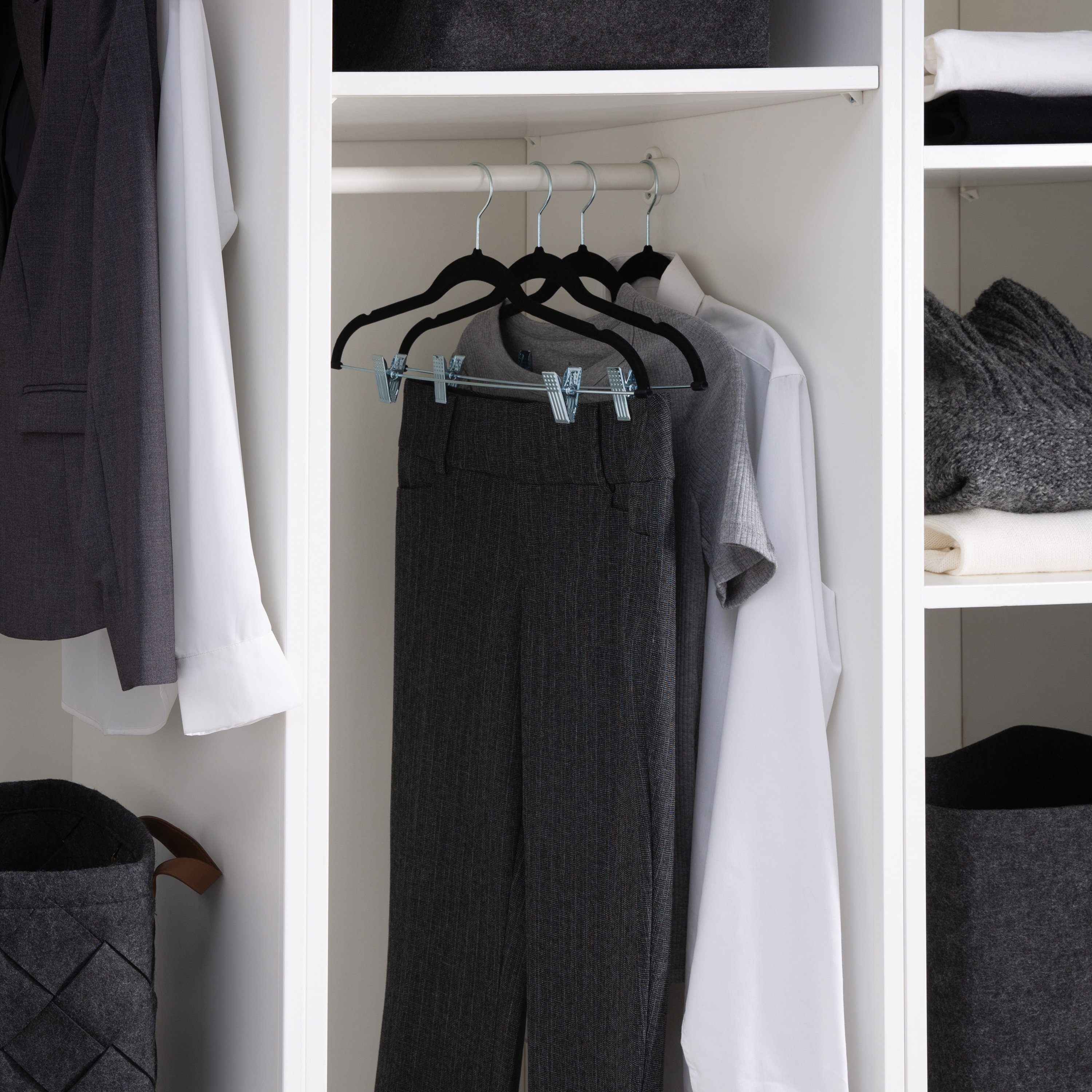 Closet Complete Closet complete Velvet non slip Hangers - 50 Pack Set