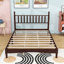 Lit plateforme rétro en bois avec tête de lit en forme de gourde-490590130-474633675